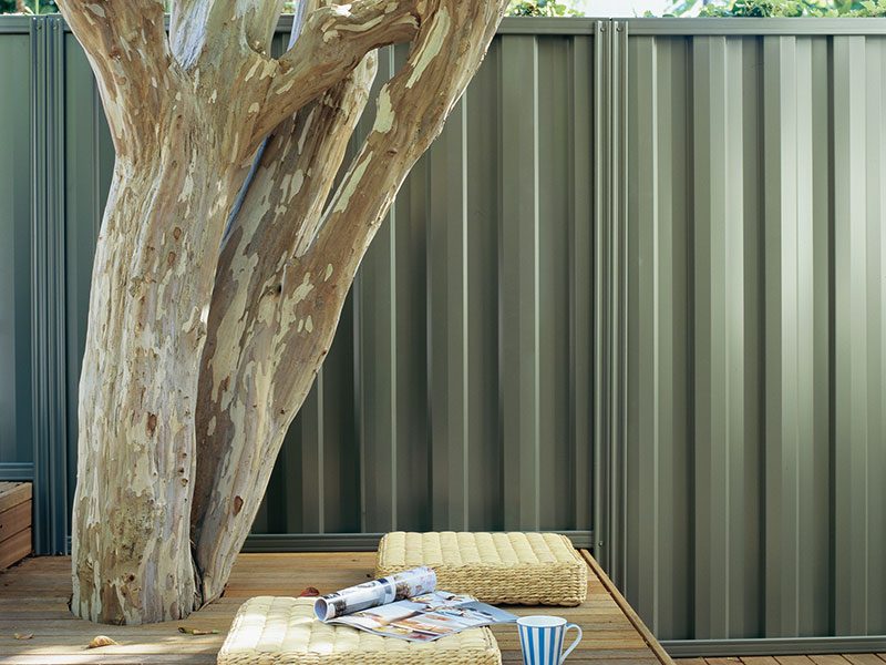 Colorbond Panel - Metline with 2700mm Channel Posts